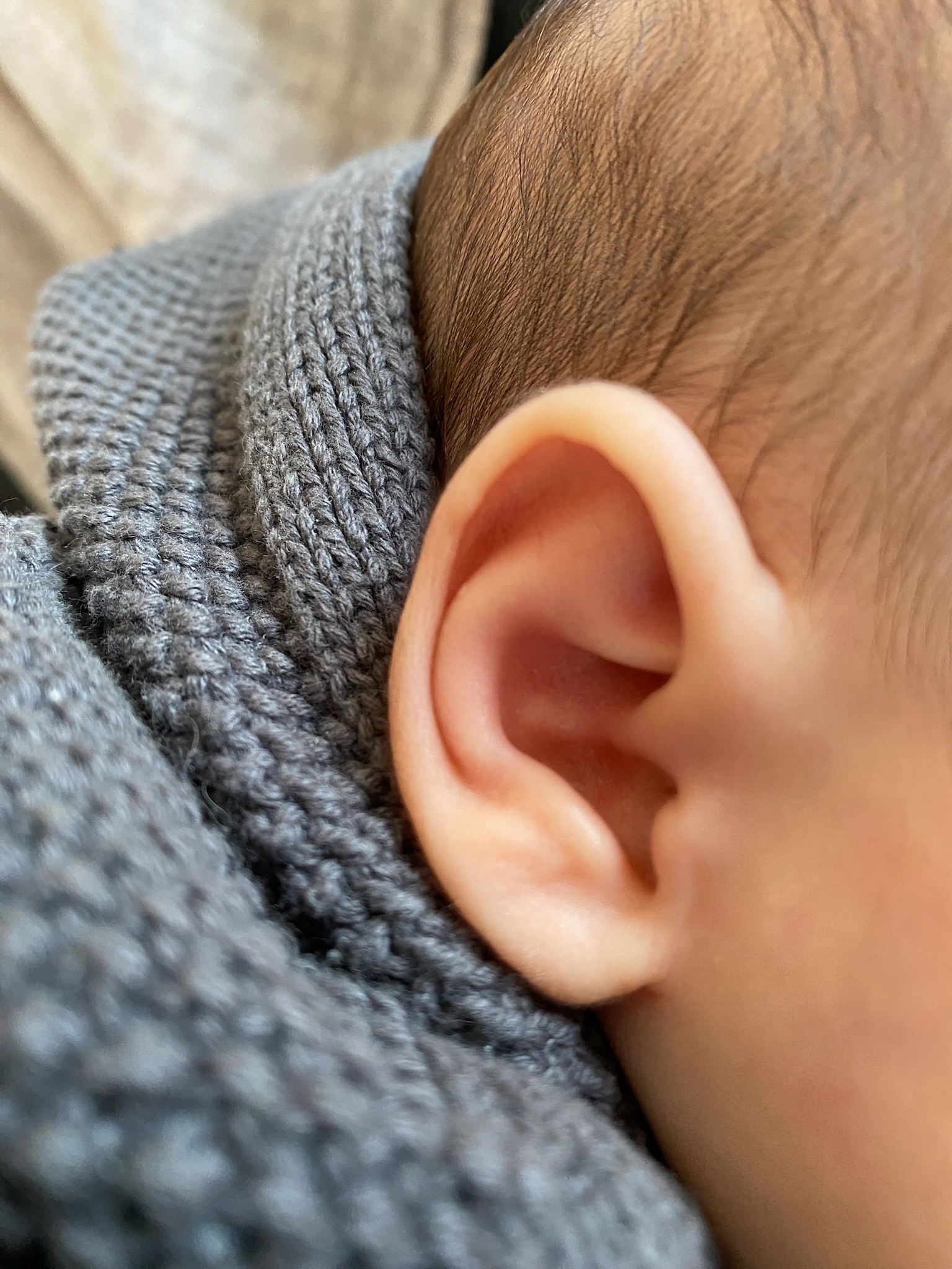 Der erste Geburtstag als unvergesslicher Hörmoment! 🍼💛 Bewahre die schönsten Erinnerungen an das erste Lebensjahr mit einem persönlichen Geburtstags-Podcast von Mitten ins Herz.
✨ Das perfekte Geschenk zum 1. Geburtstag:
✅ Stimmen der Liebsten – persönliche Botschaften von Familie & Freunden
✅ Erste Worte & Lachen – emotionale Momente für die Ewigkeit
✅ Einzigartige Audio-Reise durch das erste Jahr deines Kindes
🎁 Jetzt den ersten Geburtstags-Podcast gestalten & für immer festhalten!